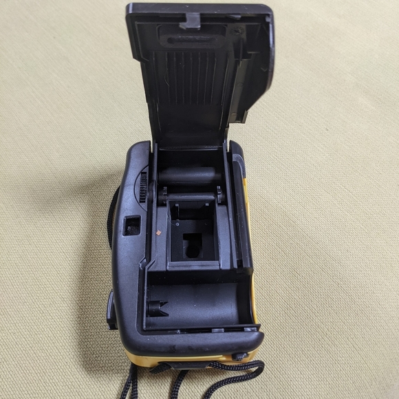 Lifelong Camera Creative Labs N10225 Model No PD1080 Camera Yellow Gray Untested - Picture 10 of 16